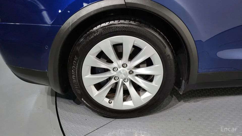 Tesla model-x