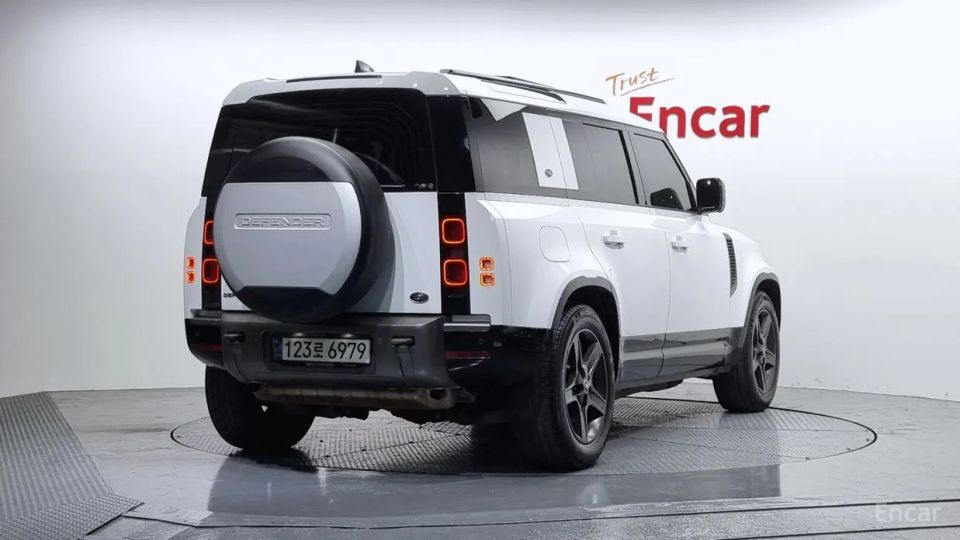 Land Rover Defender