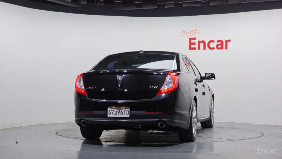 Lincoln MKS