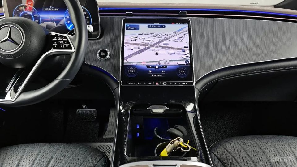 Mercedes-Benz EQS