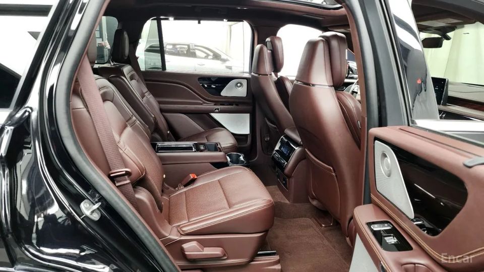 Lincoln Aviator