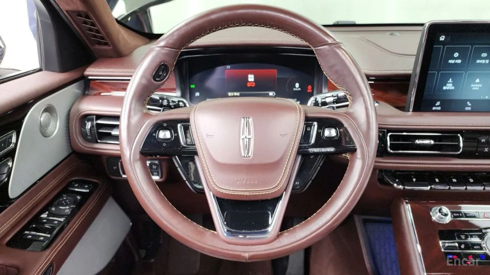 Lincoln Aviator
