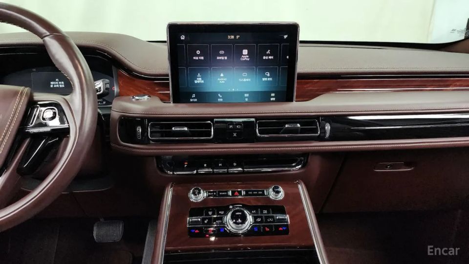 Lincoln Aviator