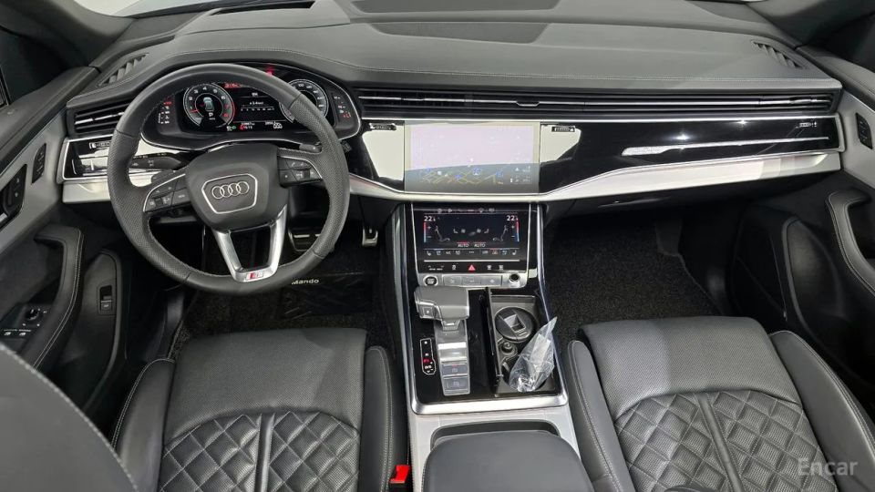 Audi Q8