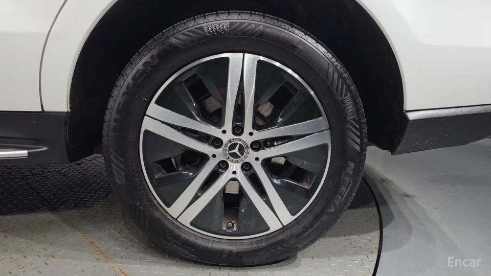 Mercedes-Benz M-class