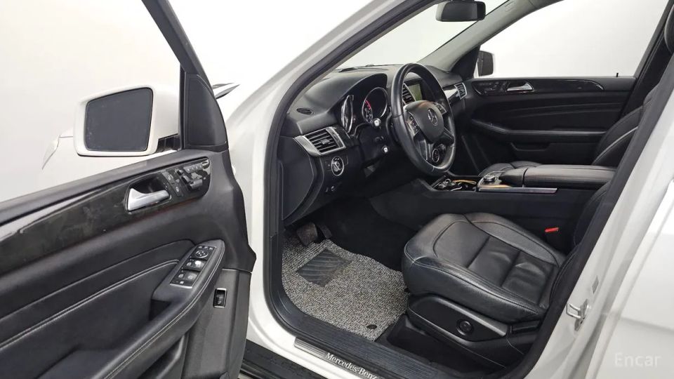 Mercedes-Benz M-class