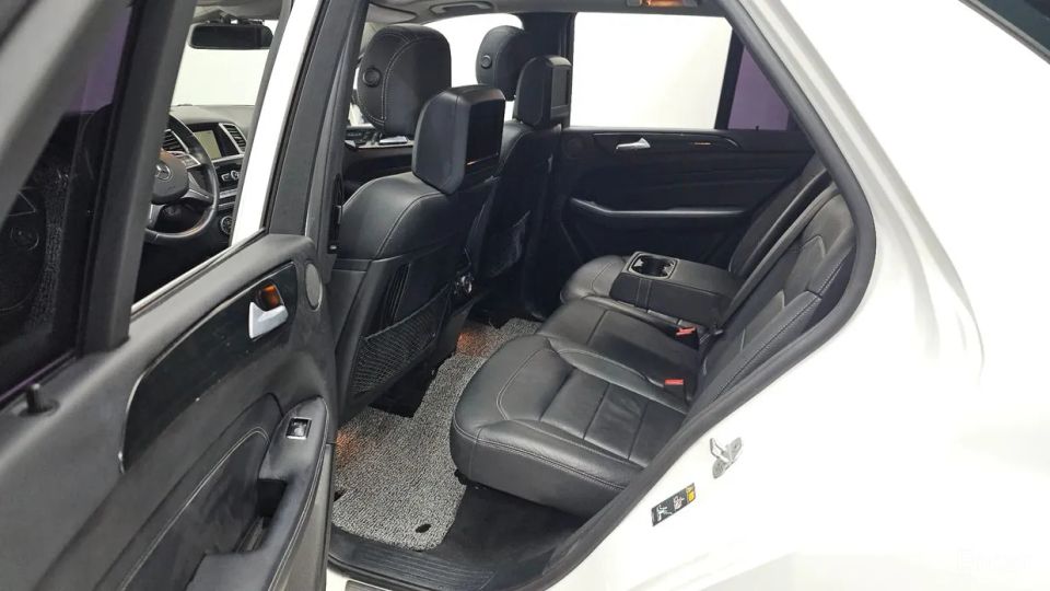 Mercedes-Benz M-class