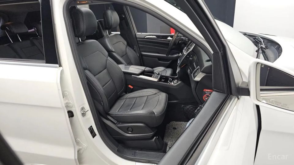 Mercedes-Benz M-class
