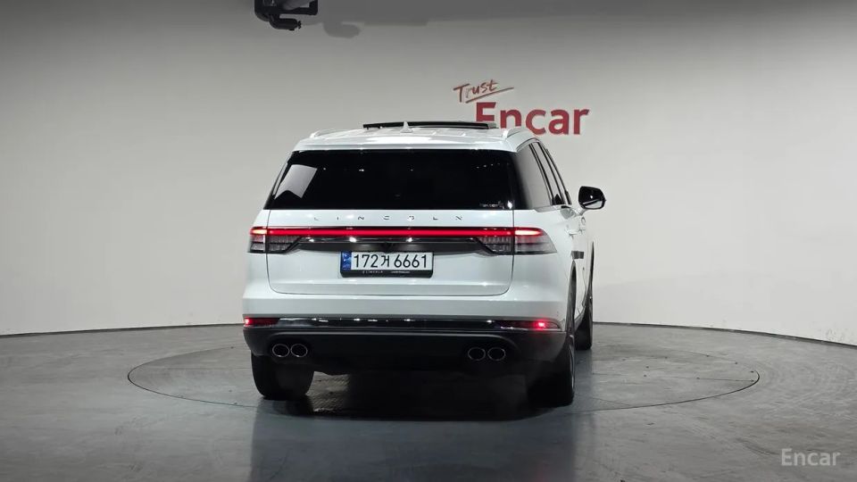 Lincoln Aviator