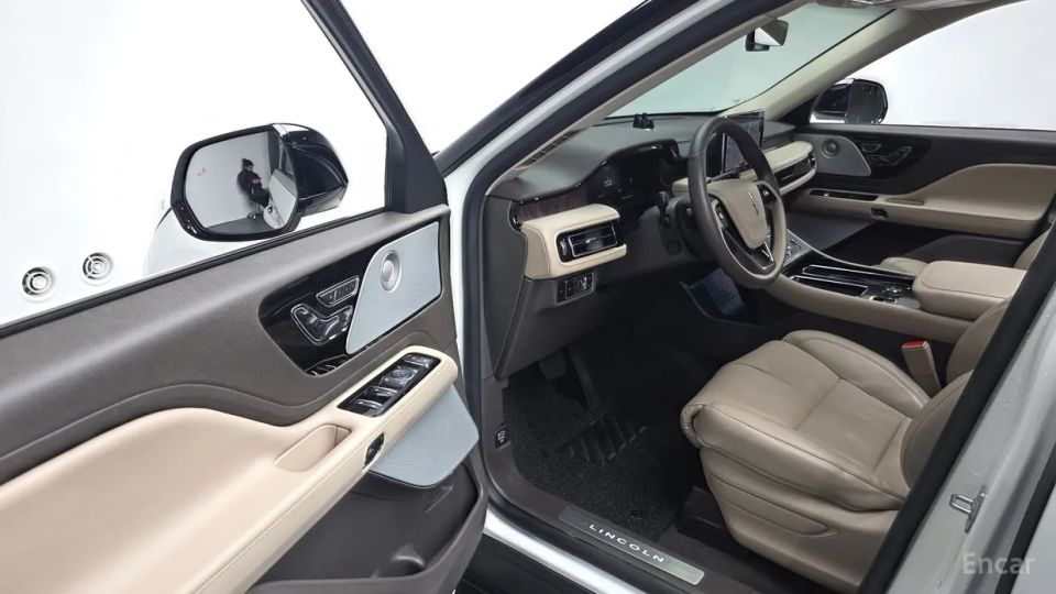 Lincoln Aviator