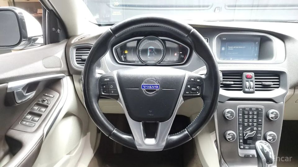 Volvo V40