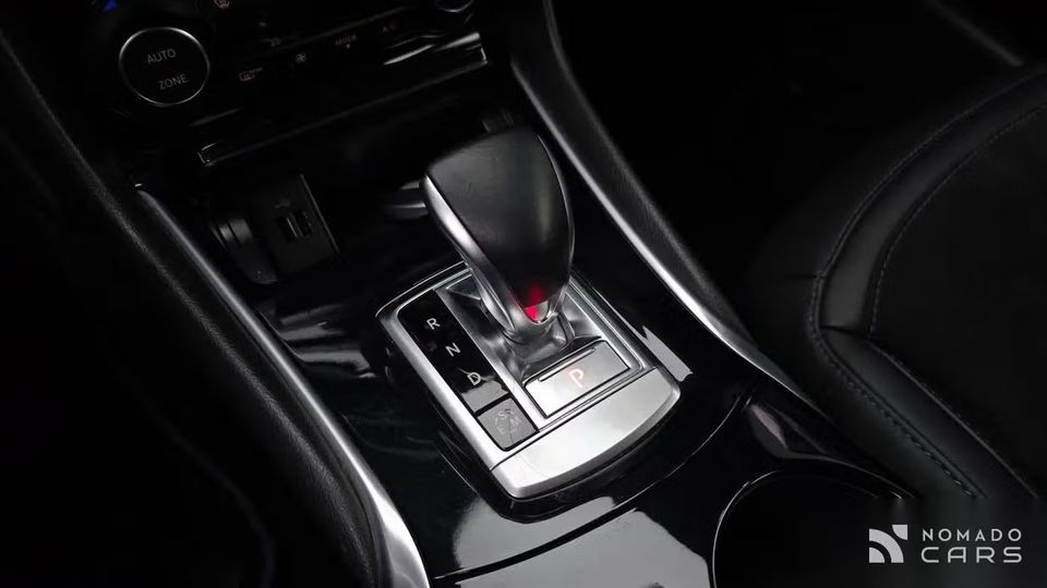 Infiniti Q30