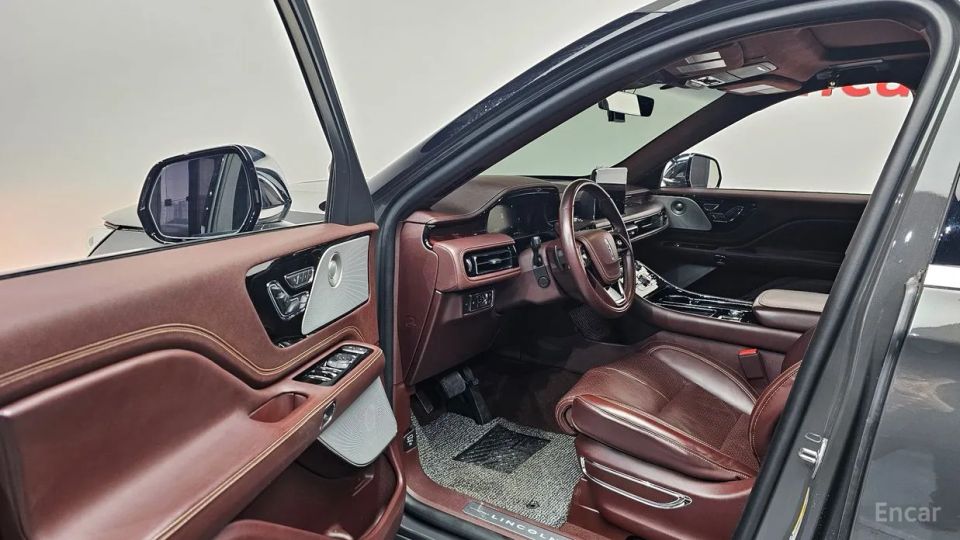 Lincoln Aviator