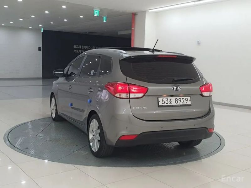 Kia Carens