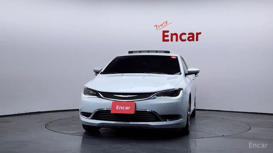 Chrysler 200