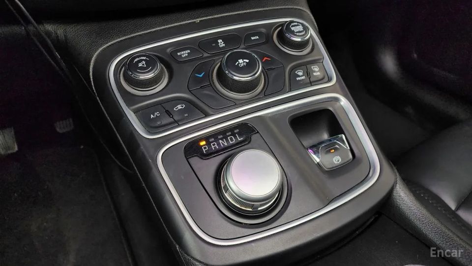Chrysler 200