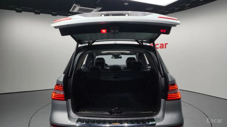 Mercedes-Benz M-class