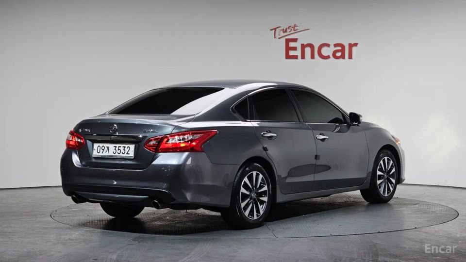 Nissan altima