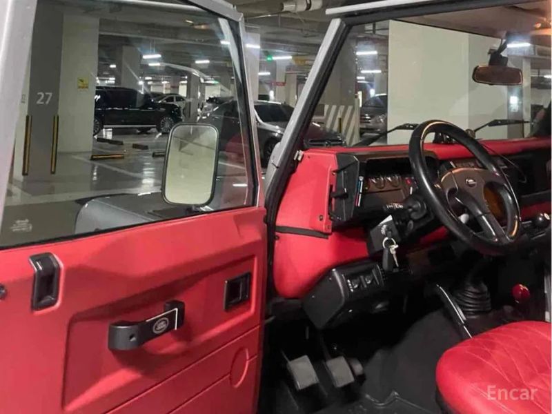 Land Rover Defender