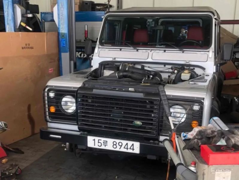 Land Rover Defender