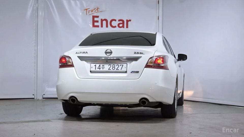 Nissan altima