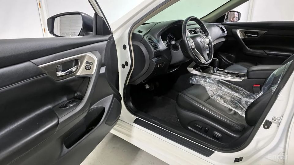 Nissan altima
