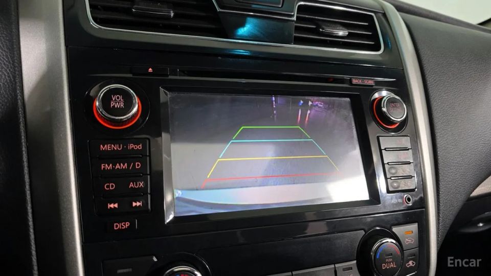 Nissan altima