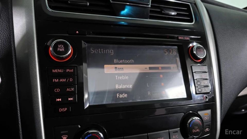 Nissan altima