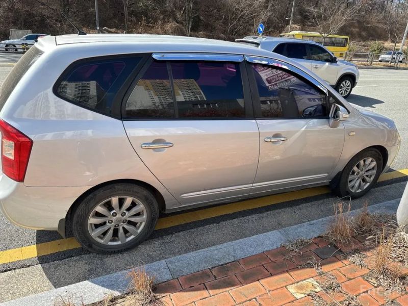 Kia Carens