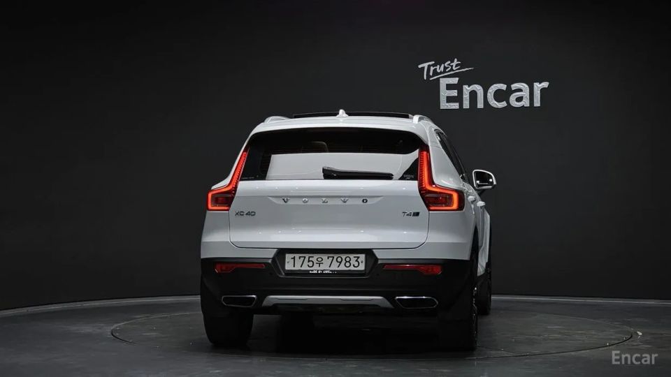 Volvo XC40