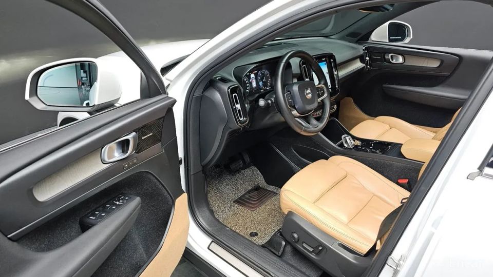 Volvo XC40
