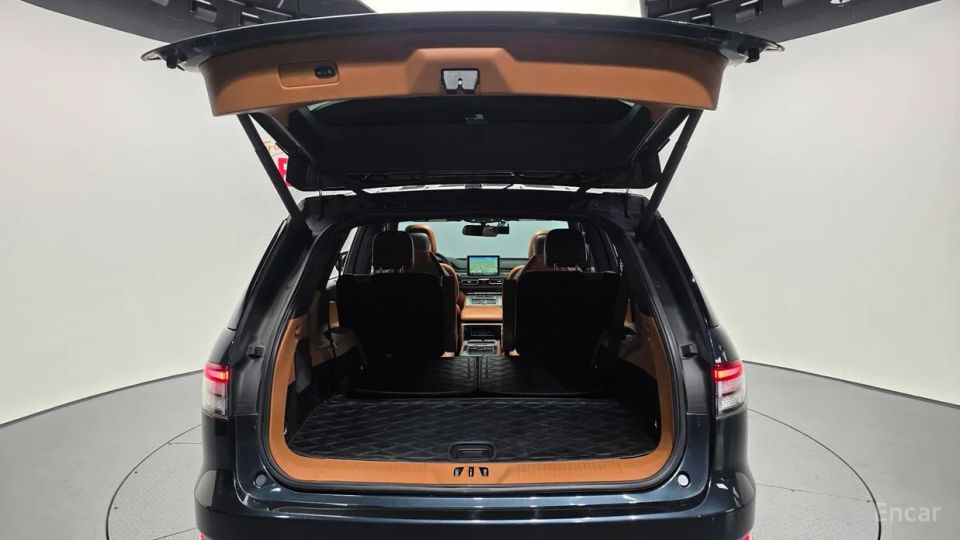 Lincoln Aviator
