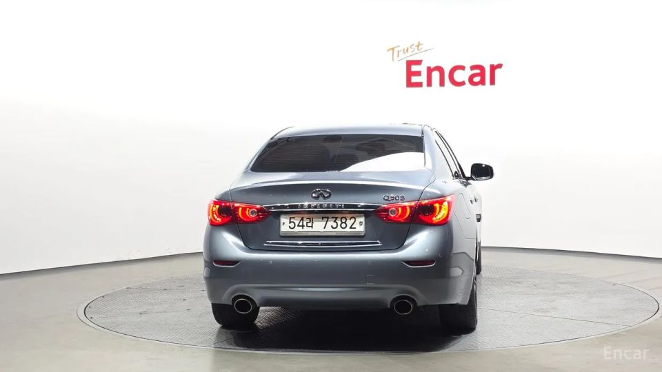 Infiniti Q50