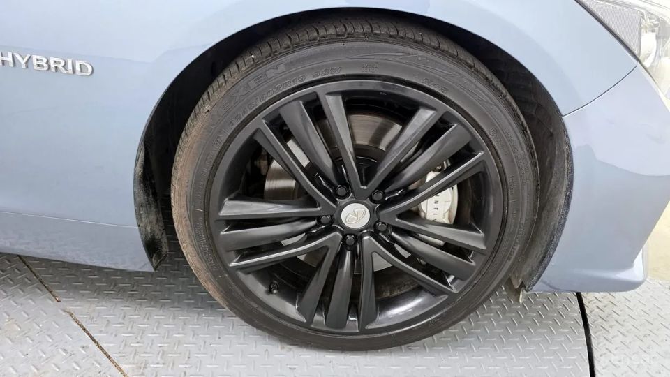 Infiniti Q50