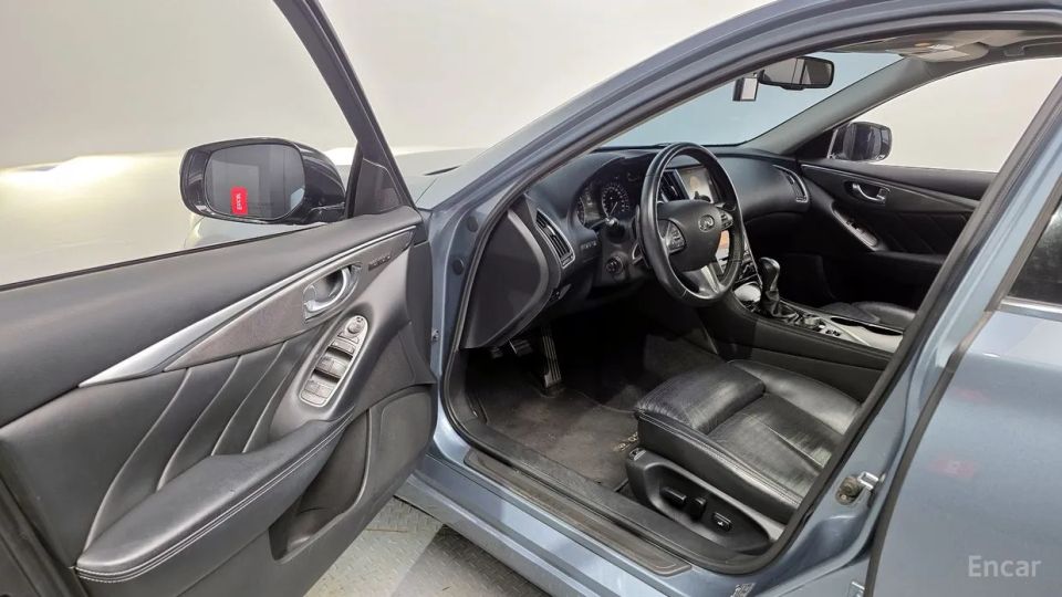 Infiniti Q50