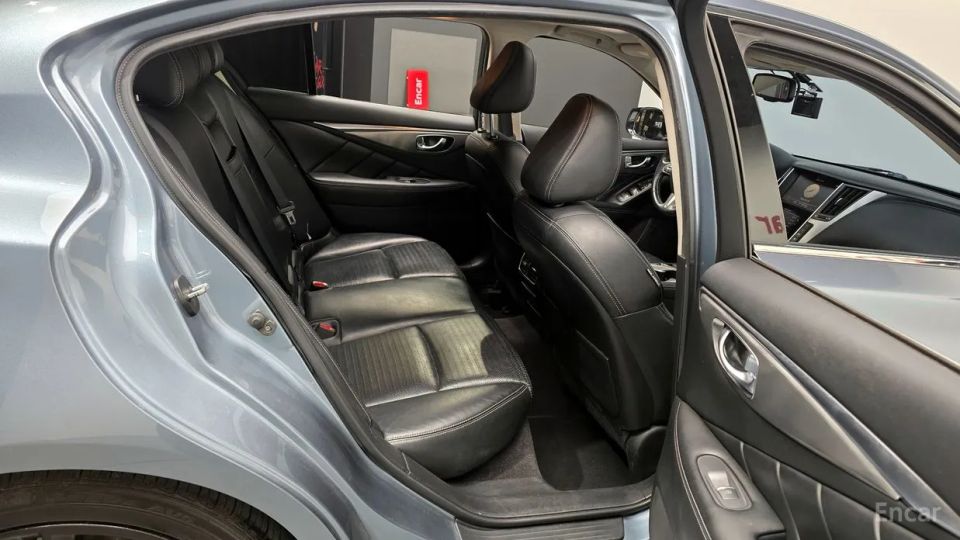 Infiniti Q50