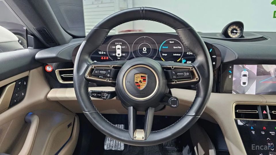 Porsche Taycan