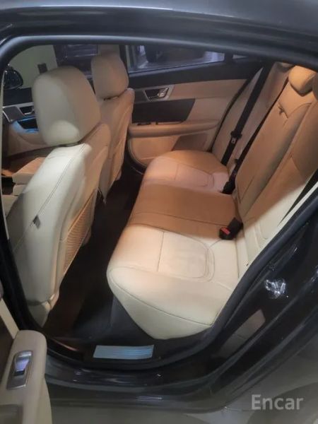 Jaguar xf
