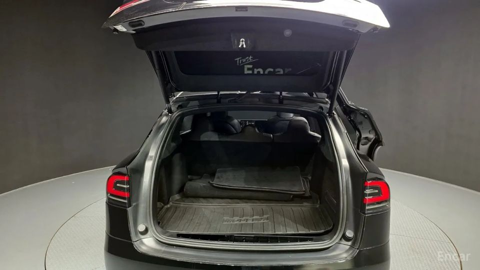 Tesla model-x