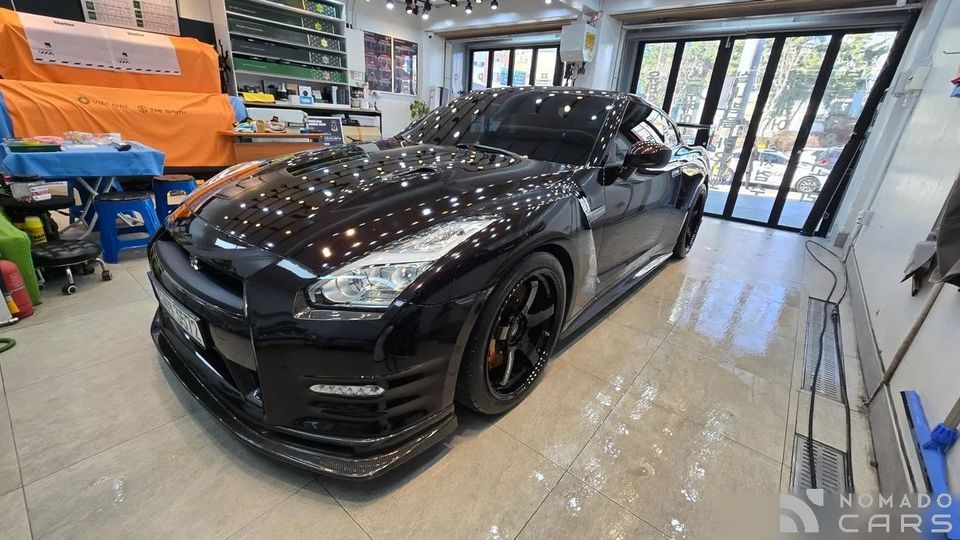 Nissan GT-R