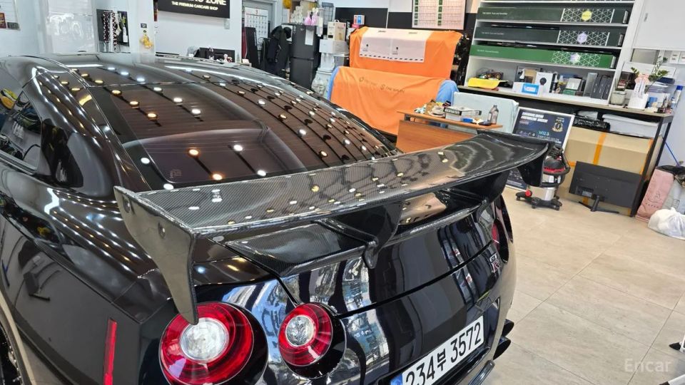 Nissan GT-R
