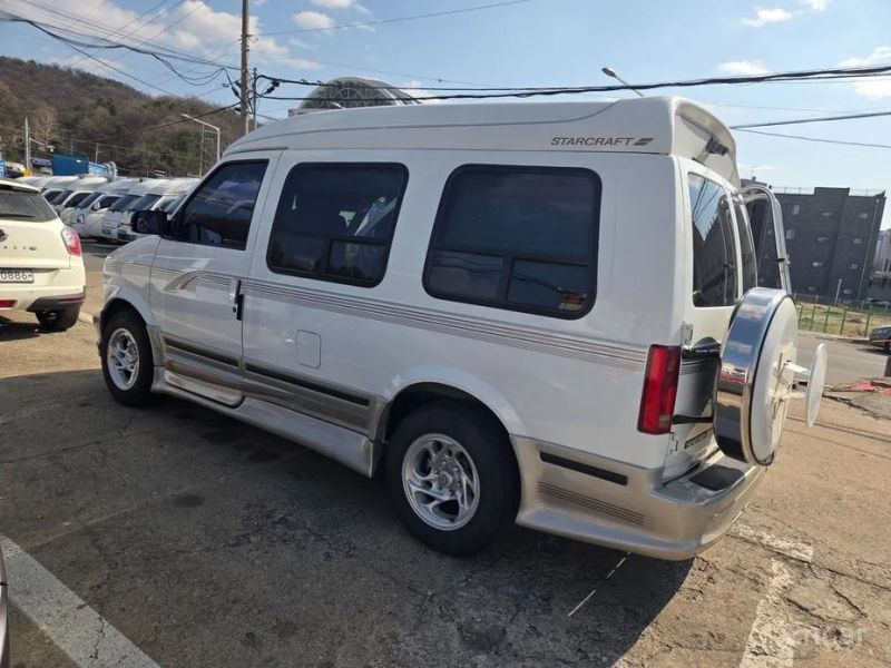 GMC Safari
