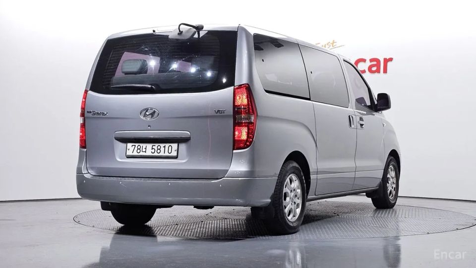 Hyundai Starex