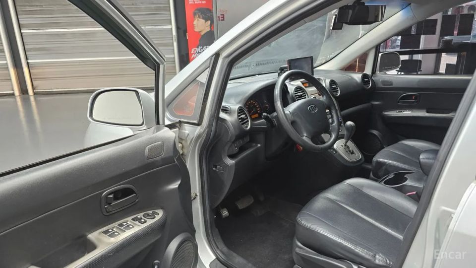 Kia Carens