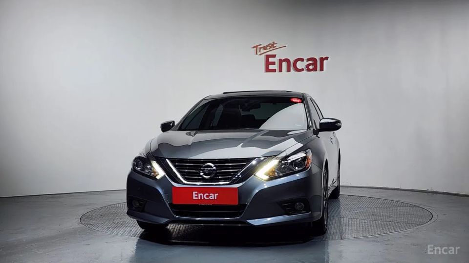 Nissan altima