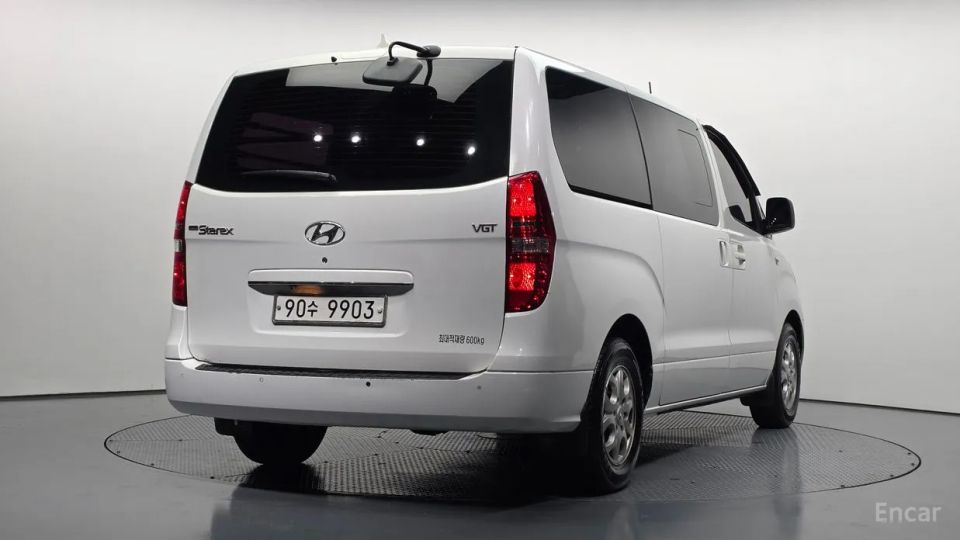 Hyundai Starex