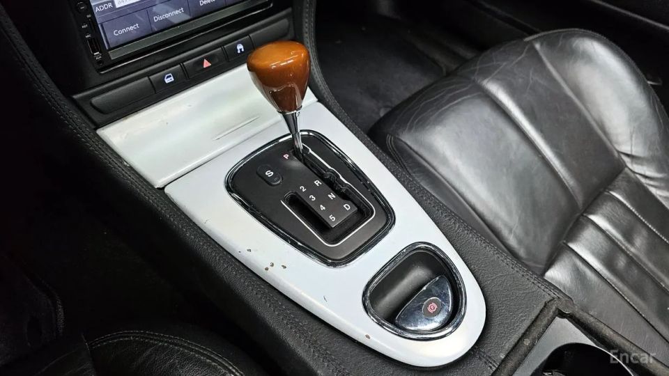 Jaguar S-TYPE