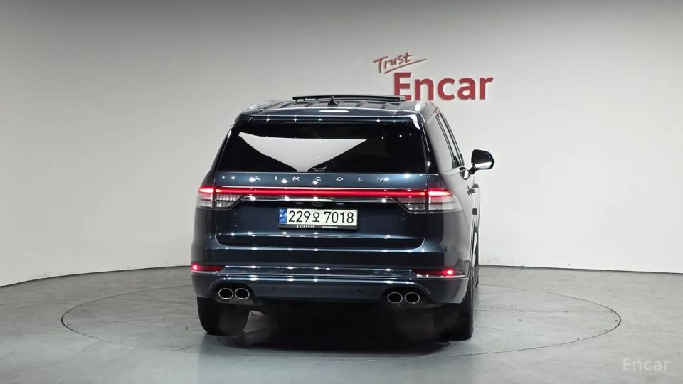 Lincoln Aviator