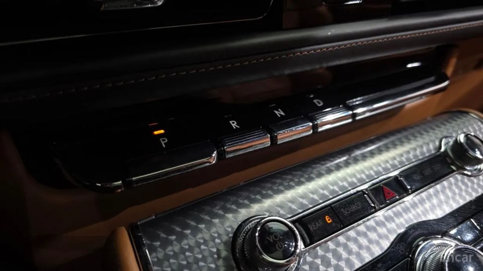 Lincoln Aviator
