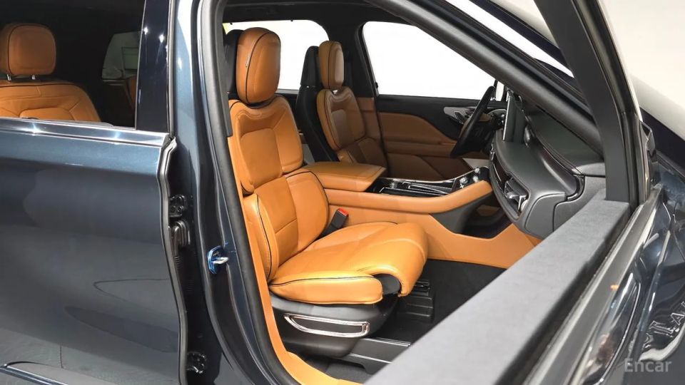 Lincoln Aviator